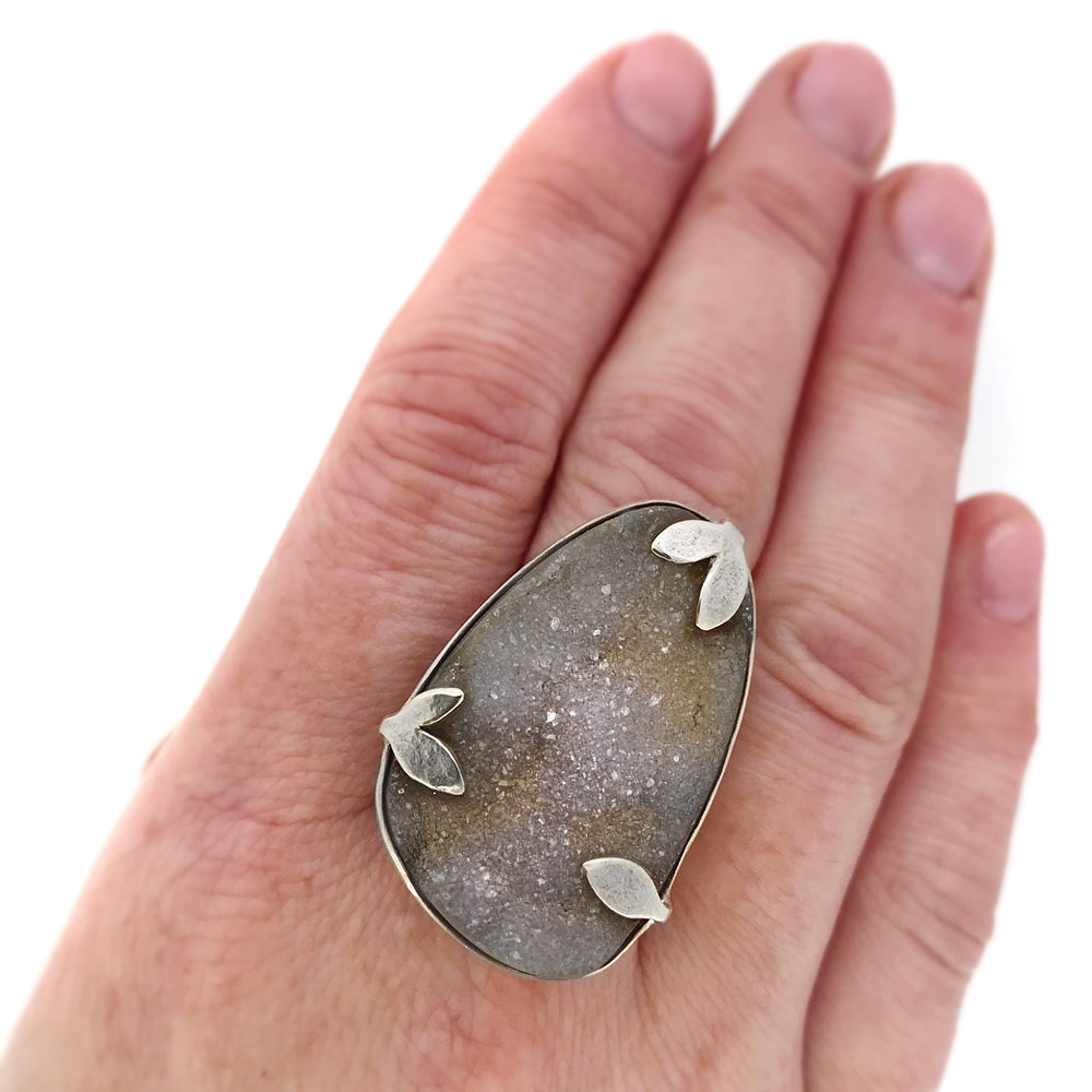 Spring ring with druzy chalcedony