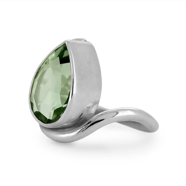 Entwine statement ring in sterling silver and green quartz - ready to wear