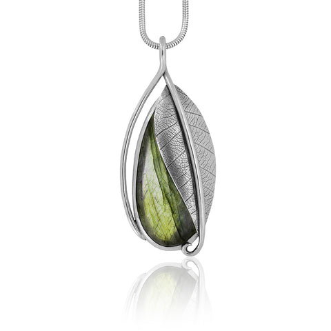 Sweeping leaf pendant with teadrop labradorite