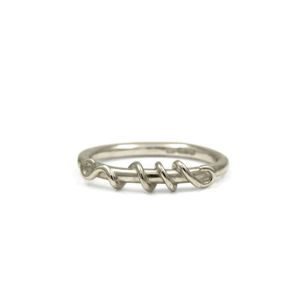Tendril ring in 9ct gold - READY TO WEAR