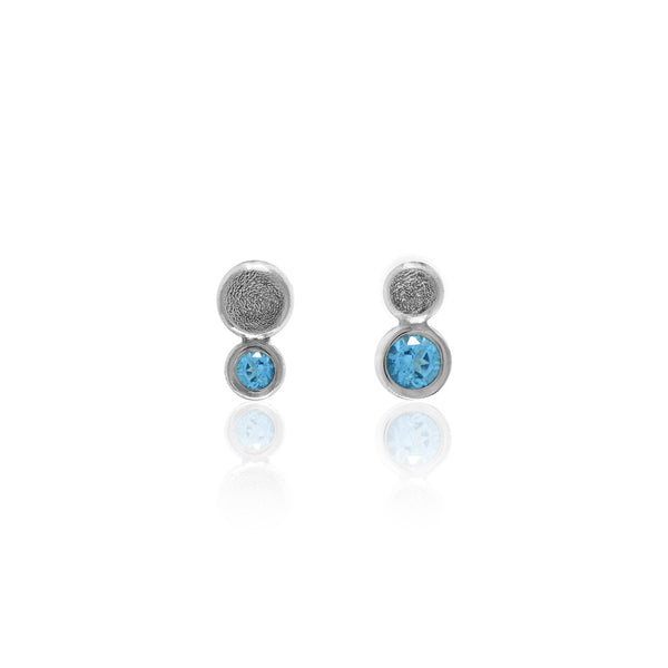 Halo mini stud earrings in textured sterling silver - blue topaz